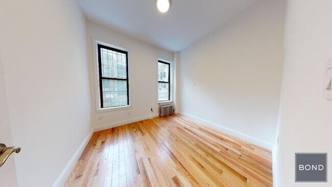 Foto del edificio - 226 E 36th St