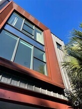 Building Photo - 1304 Francis Ave