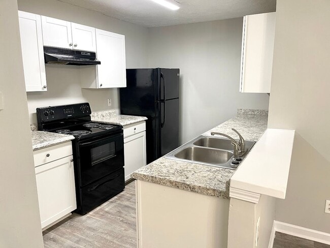 Foto del edificio - Welcome to this charming 3-bedroom, 2.5-ba...