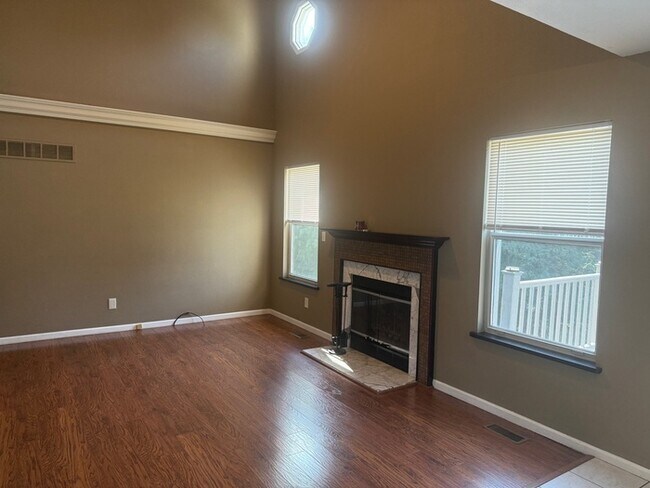 Foto del edificio - 4 bedroom 2.5 Bath 1.5 Story Home In Fox S...