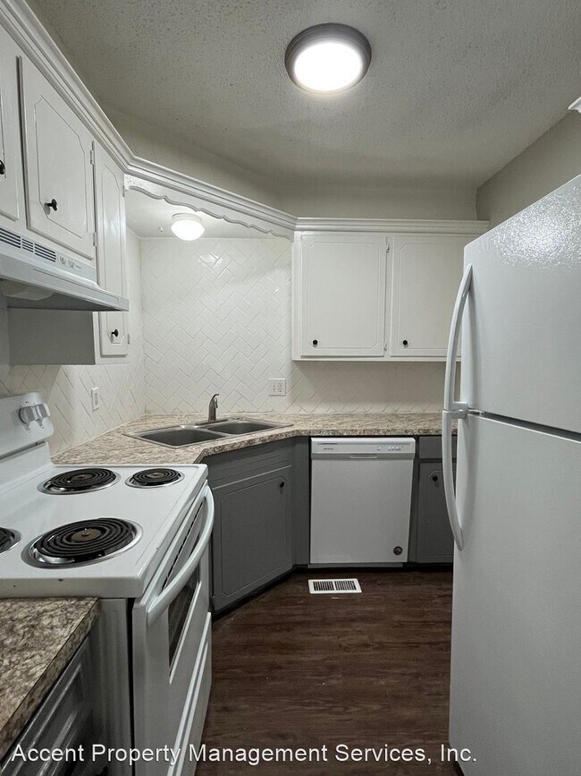 Foto del edificio - 3 br, 2 bath House - 5548 South Lewis Court