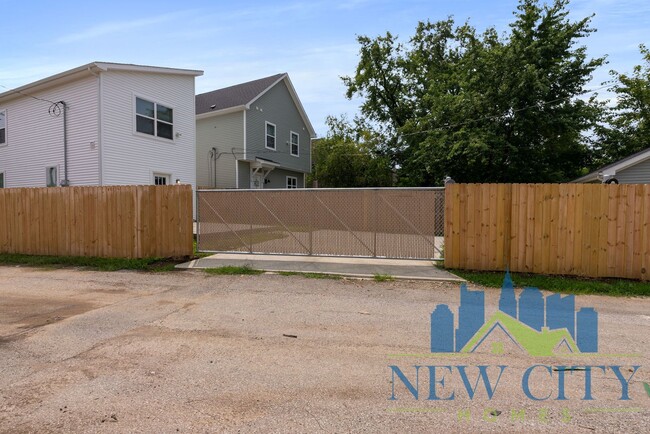 Building Photo - Brand New Home - King-Lincoln/Bronzville -...