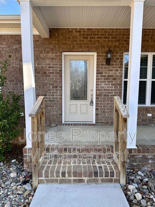 Foto del edificio - 1210 Stonewyck Dr
