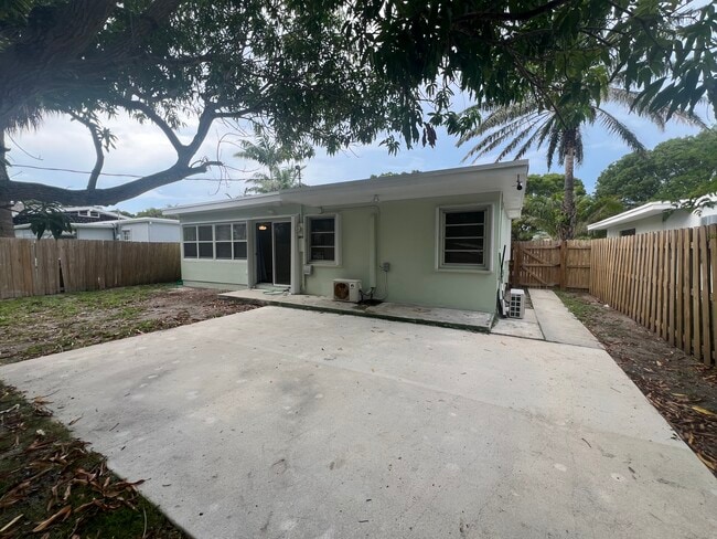Back of home - 128 E Central Blvd