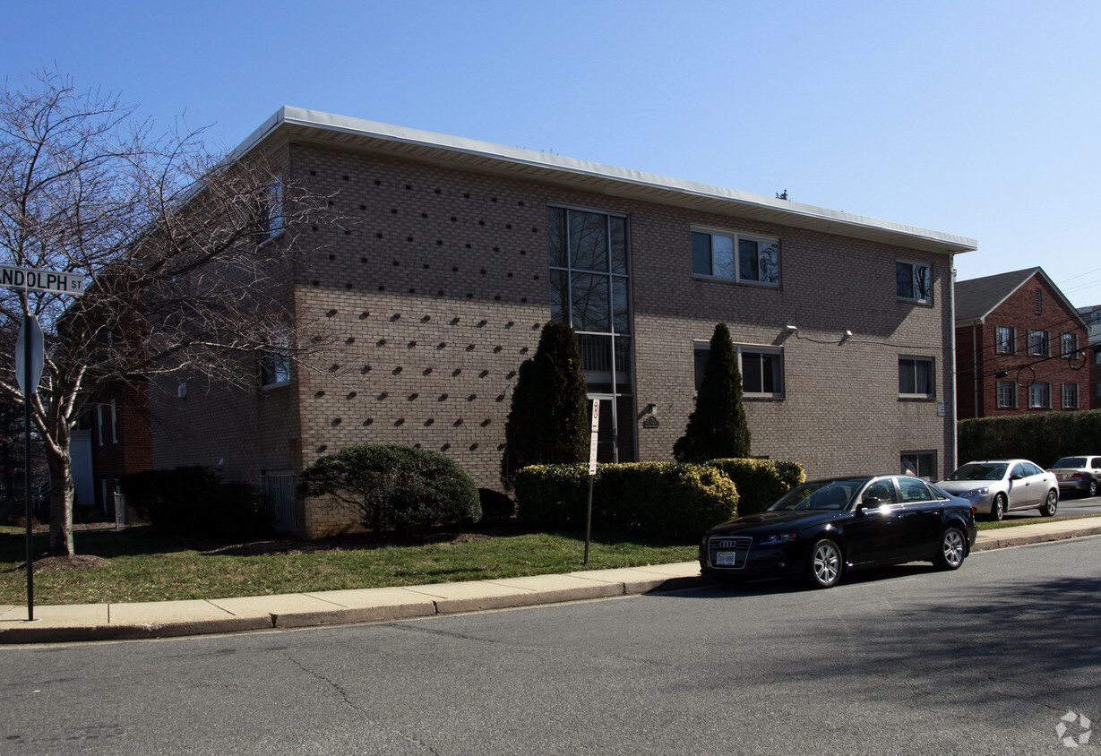 Building Photo - Randolph Apartments