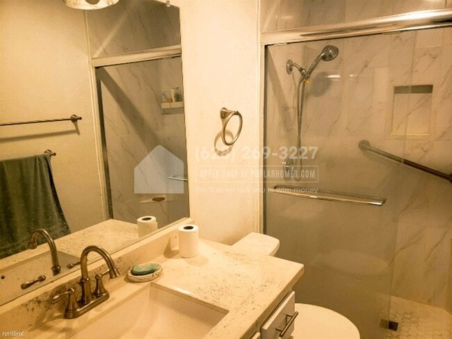 Building Photo - 2 br, 2 bath Condo - 16015 3/4 Pioneer Blvd -