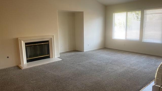 Building Photo - 932 W Pebble Dr