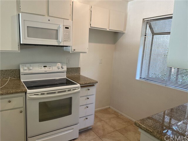 Foto del edificio - 130 Lakepines