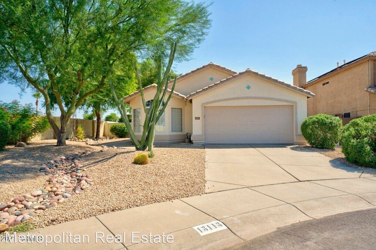 3 br, 2 bath House 13113 W Cambridge Ave House Rental in Goodyear