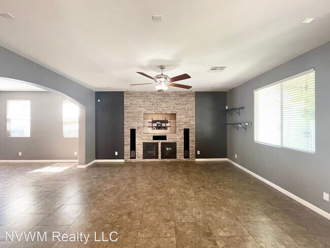 Building Photo - 4 br, 2.5 bath House - 70 Olimar Ave