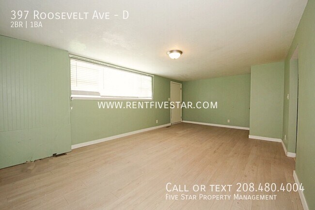 Foto del edificio - 397 Roosevelt Ave