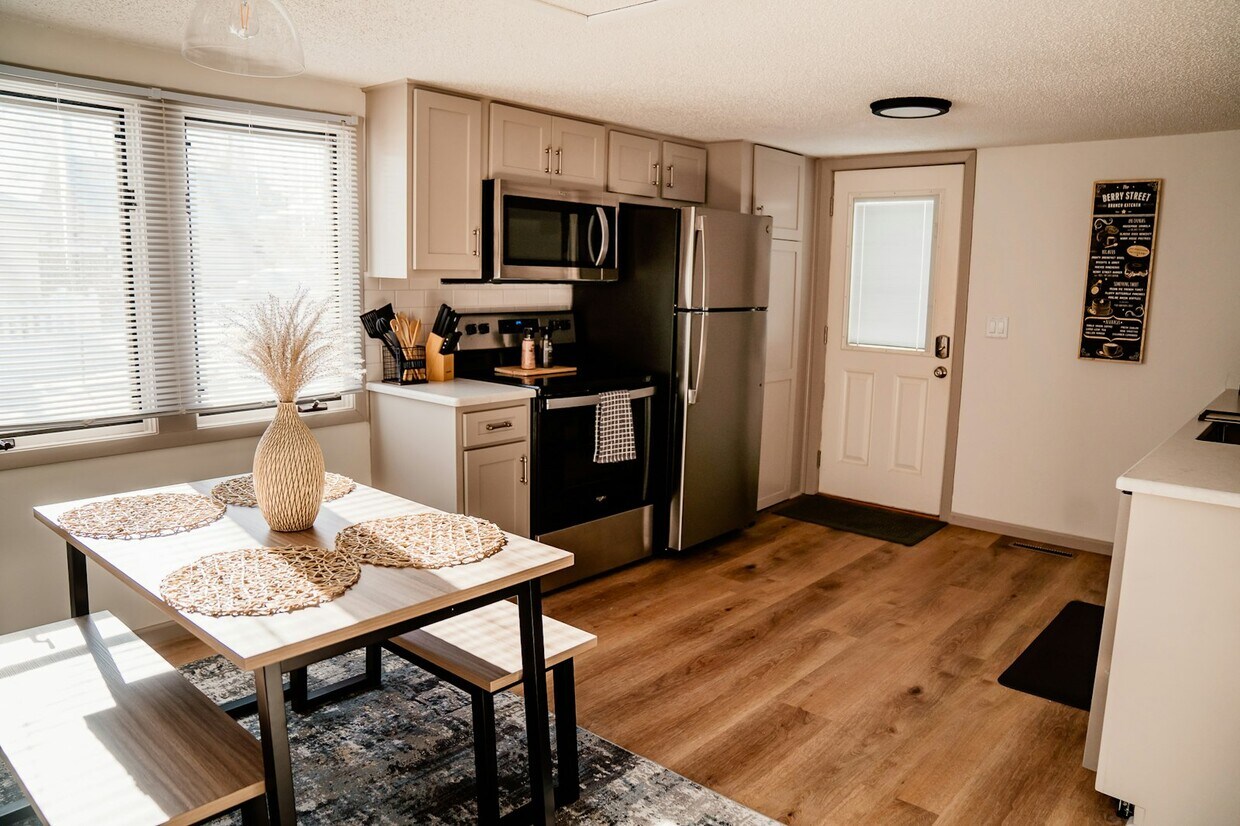 Foto principal - 13 19th Ave SW