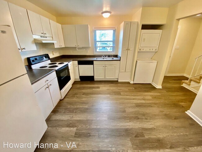 Building Photo - 3 br, 1.5 bath House - 702 Atterbury Court