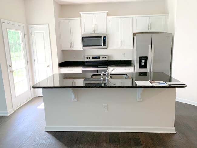 Kitchen Island - 6115 Guildford Hill Ln