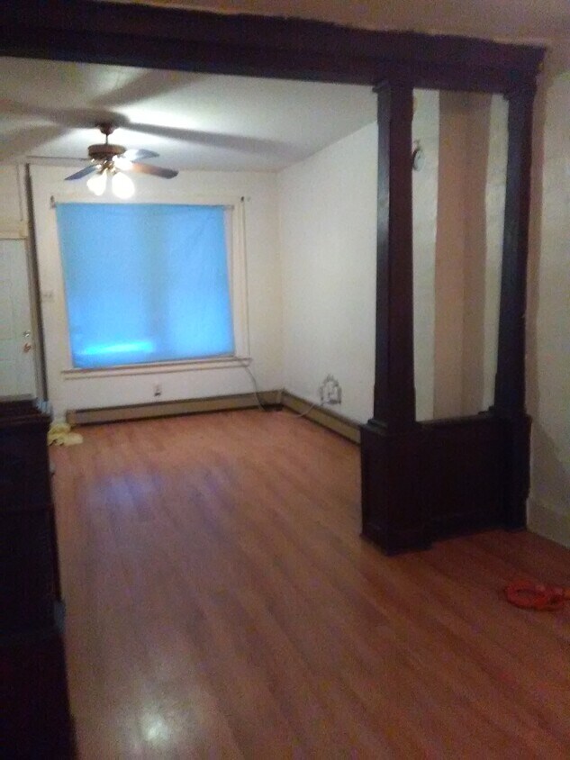 Primary Photo - 721 Genesee St