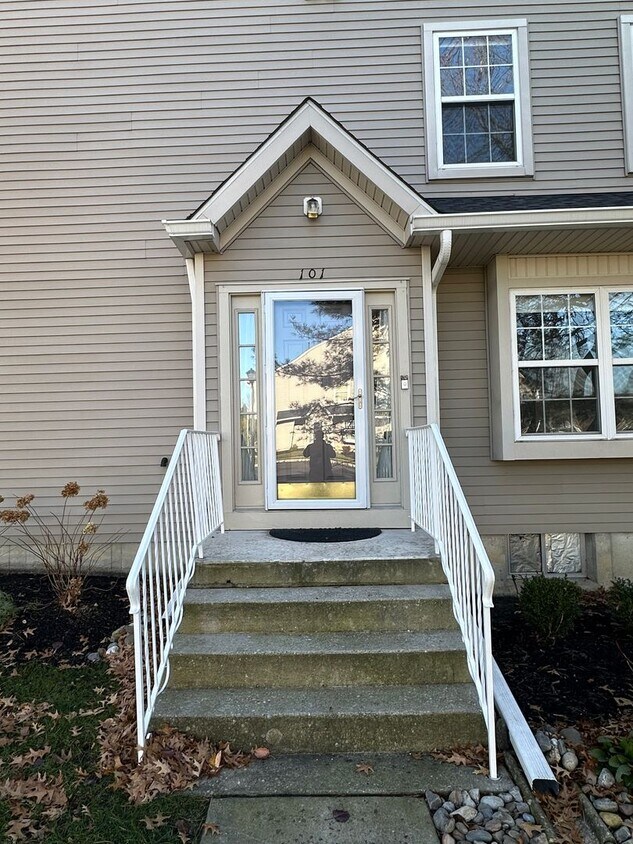 3 bed 2.5 bath Townhouse - Mount Laurel - 3 bed 2.5 bath Townhouse - Mount Laurel