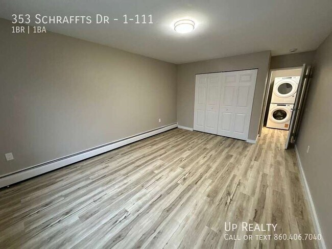 Building Photo - 353 Schraffts Dr