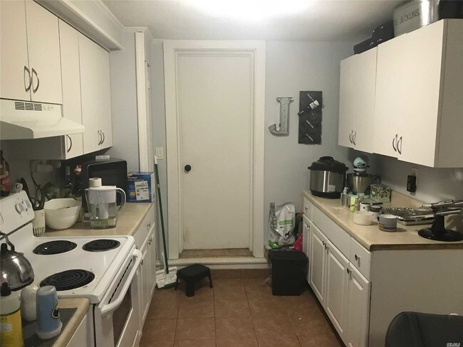 Foto del edificio - 206 Bayville Ave