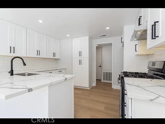 Foto del edificio - 6868 Cabrini Ct