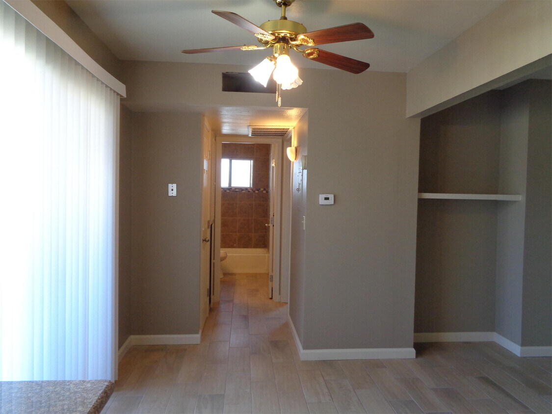 6019 N College Ave Unit Q, Fresno, CA 93704 Apartment for Rent in Fresno, CA