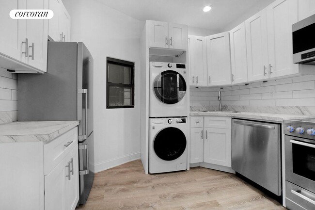 Building Photo - 500 E 73rd St