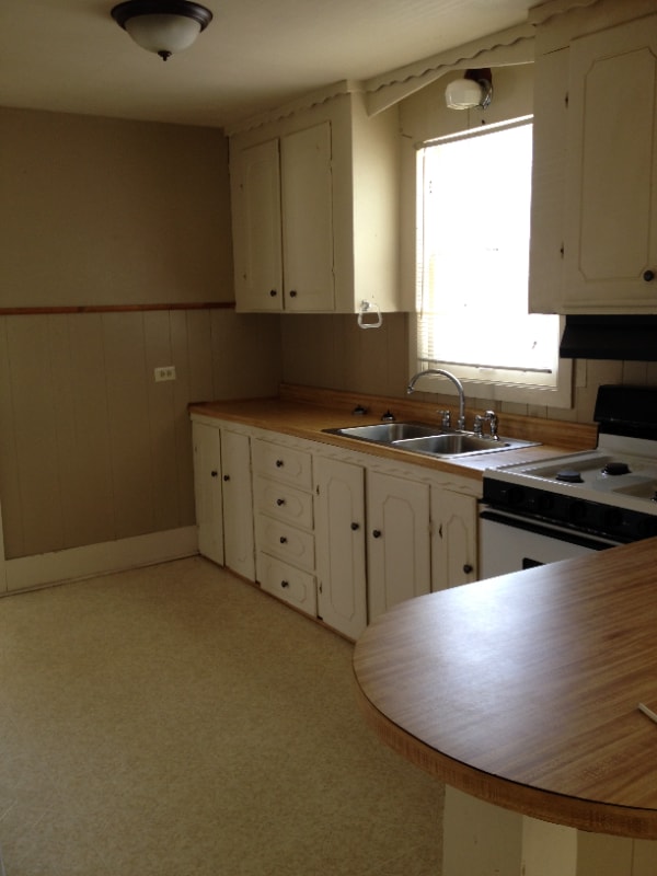 Building Photo - 3604 Hickory St