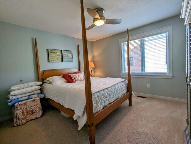Building Photo - Hudson Downtown -  2 Bedroom Condo