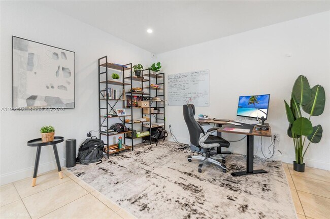 Foto del edificio - 3421 SW 13th Terrace