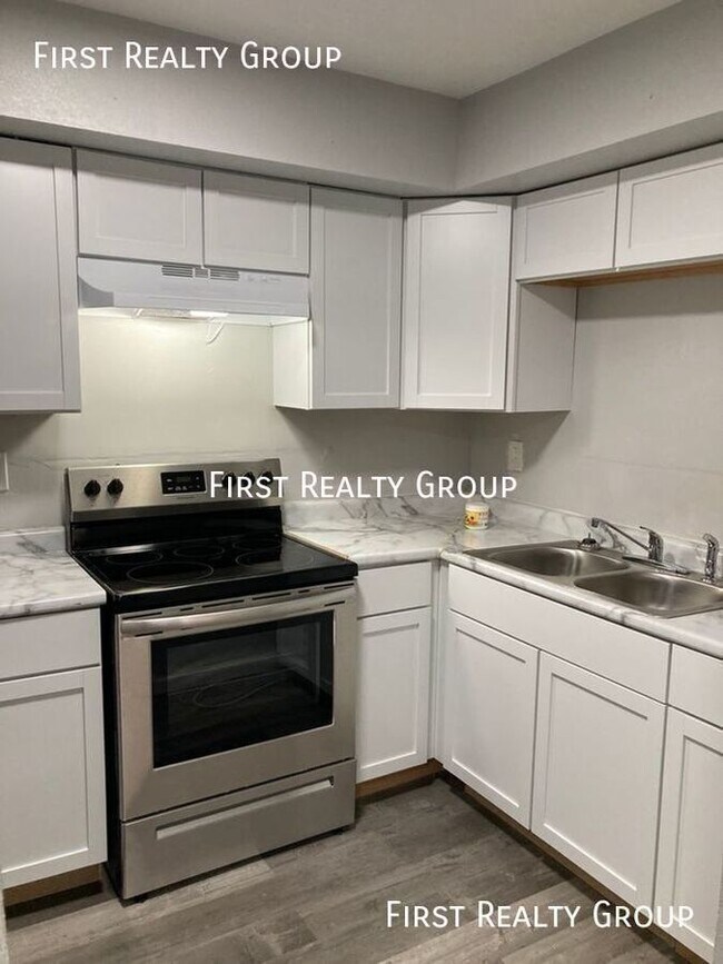 Foto del edificio - 305 N Broadway-#4