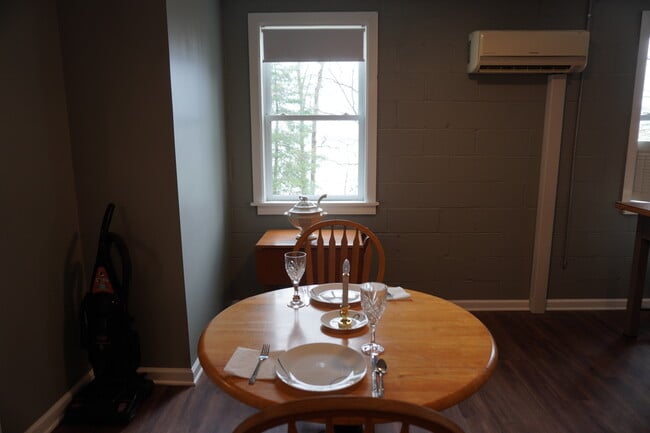 Dining Area - 6139 Oak Hill Dr