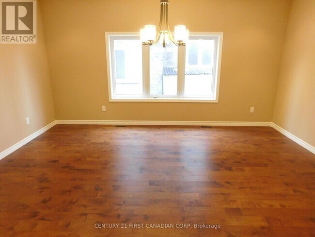 Building Photo - 3415 Paulpeel Ave