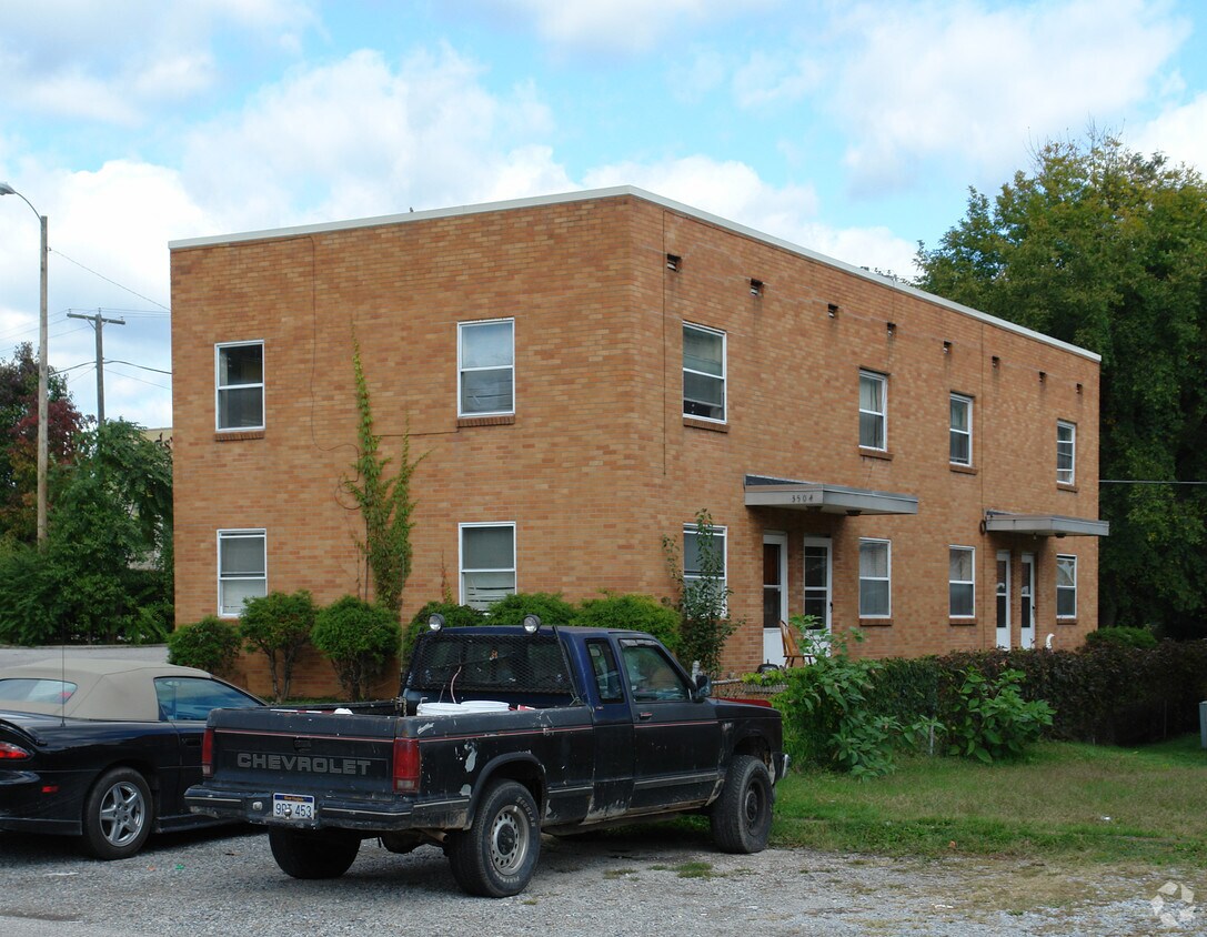 Primary Photo - 3504 Noyes Ave SE