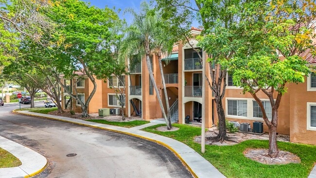 Building Photo - Super Cozy 2 bedroom in Desirable Neighborhood in coconut creek
