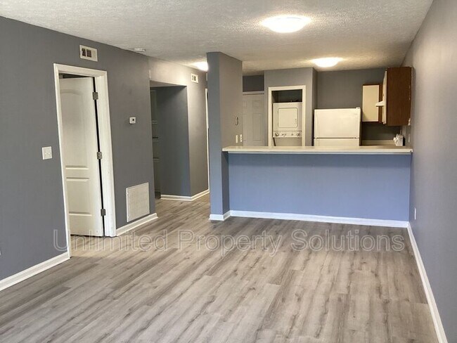 Building Photo - 205 Sunn Aire Ct