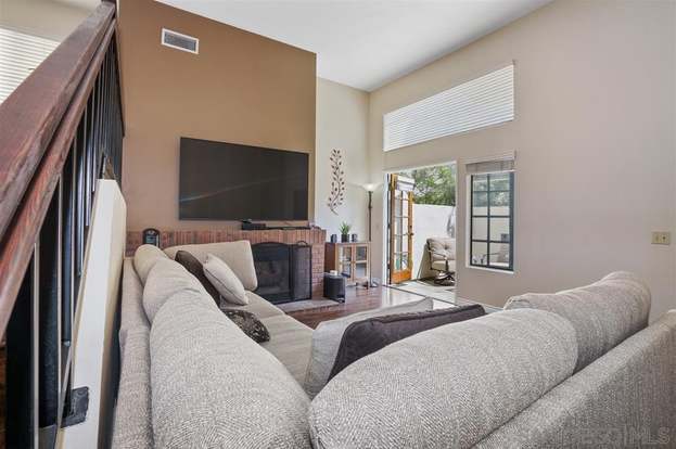 Building Photo - 1427 Summit Dr