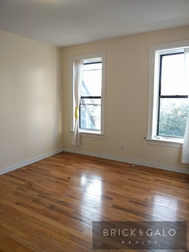 Primary Photo - 1810 Cortelyou Rd
