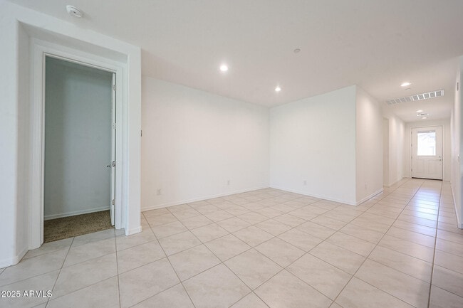 Foto del edificio - 28562 N 133rd Ln