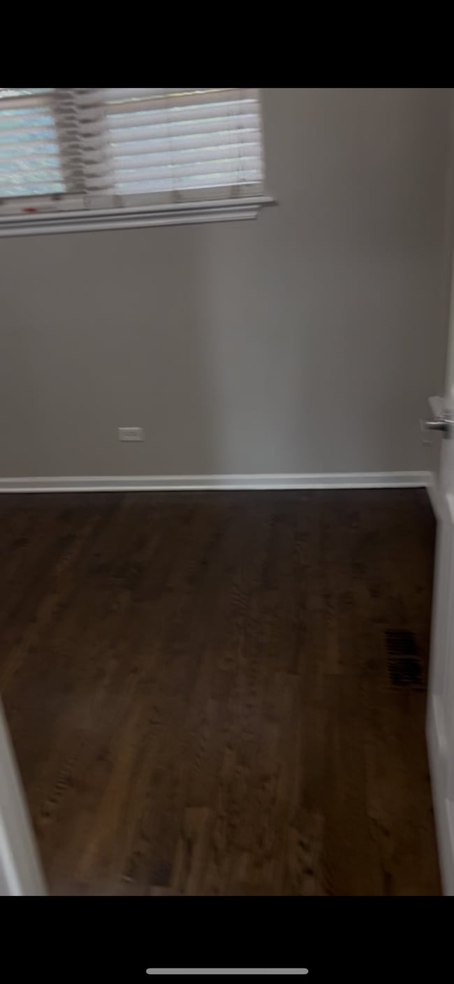 Building Photo - Lillie Plaza 412