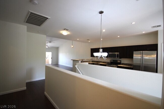 Foto del edificio - 704 Peachy Canyon Cir