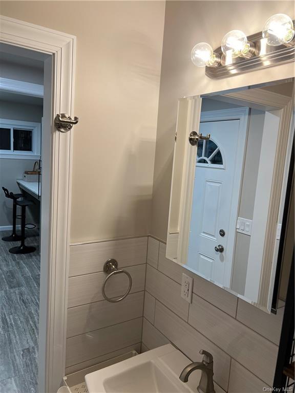 187 W Clarkstown Rd Unit 8, New City, NY 10956 Room for Rent in New