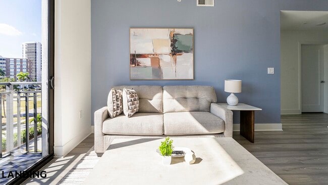 Building Photo - 2250 McGregor Blvd