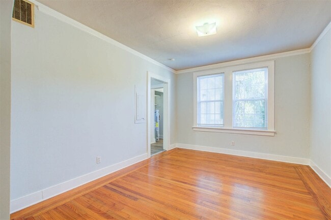 Building Photo - 212 Saint Margaret Street Apt #B, Charlest...
