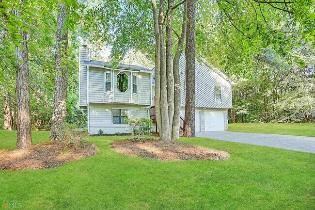 Building Photo - 3013 Fetlock Dr SW