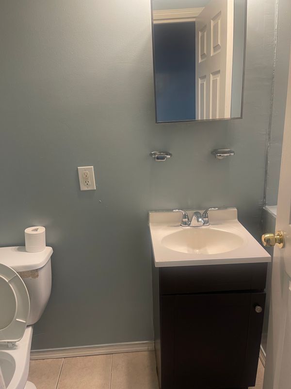 Building Photo - 518 Sanford Pl