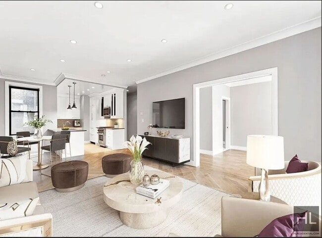 Building Photo - 252 W 76th St