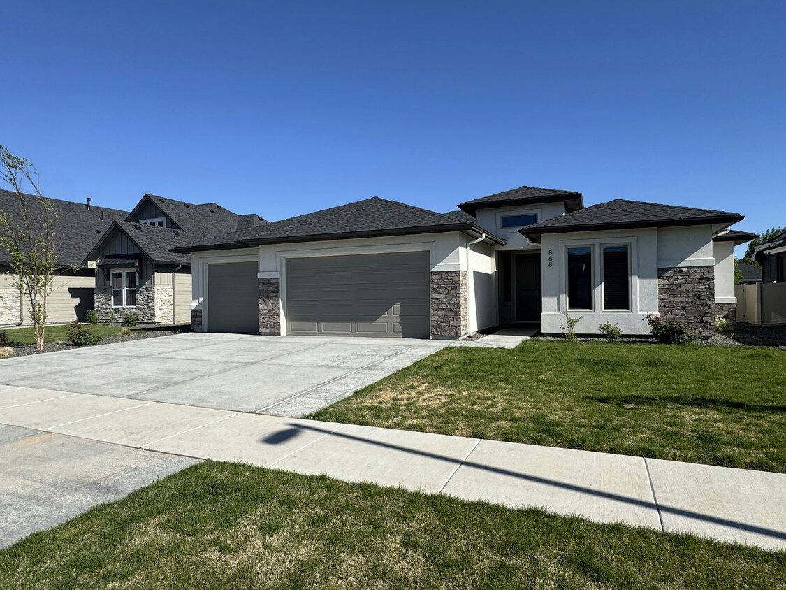 Foto principal - 868 W Tall Prairie Dr
