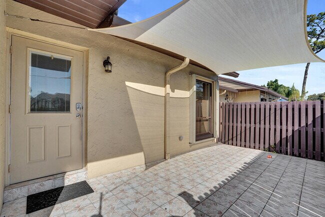 Building Photo - 630 Sea Pine Way