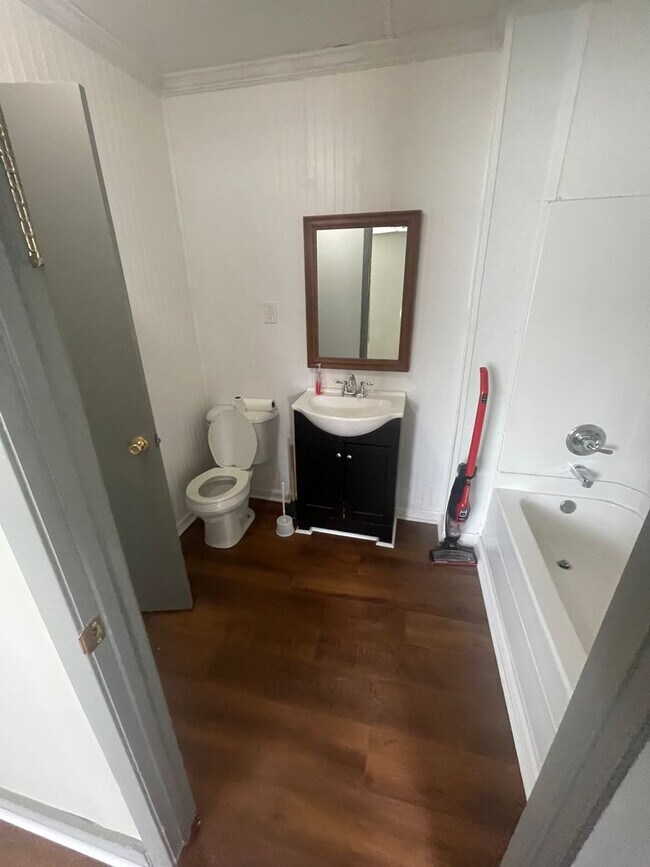 Foto del edificio - 1/1 Close to DOWNTOWN FLORENCE AVAILABLE N...