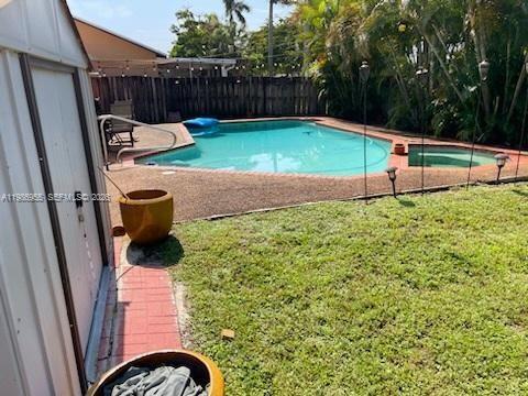 Foto del edificio - 11076 NW 23rd Ct