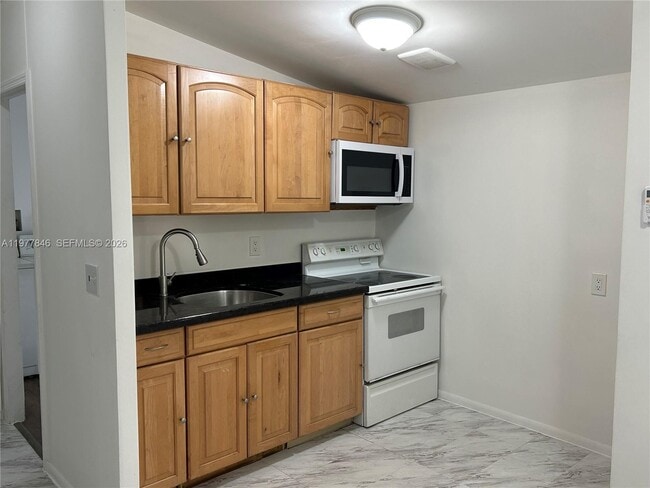 Foto del edificio - 10467 S 228th Ln